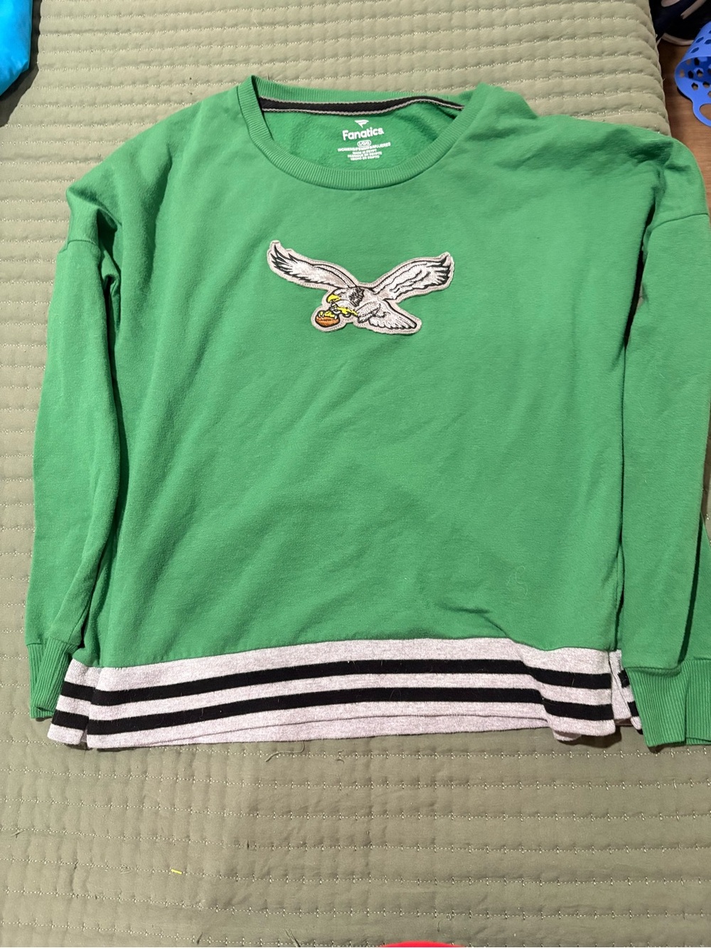 Vintage Fanatics Green Crewneck Sweatshirt with Eagle Patch and Striped Hem